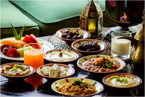 Having Mouthwatering Iftar Buffet in Ramadan at Indigo Hotel