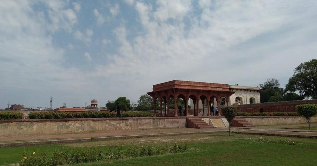 Shalimar Garden Architecture